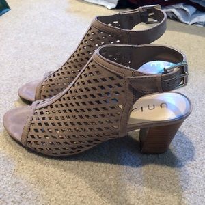 Unisa heels